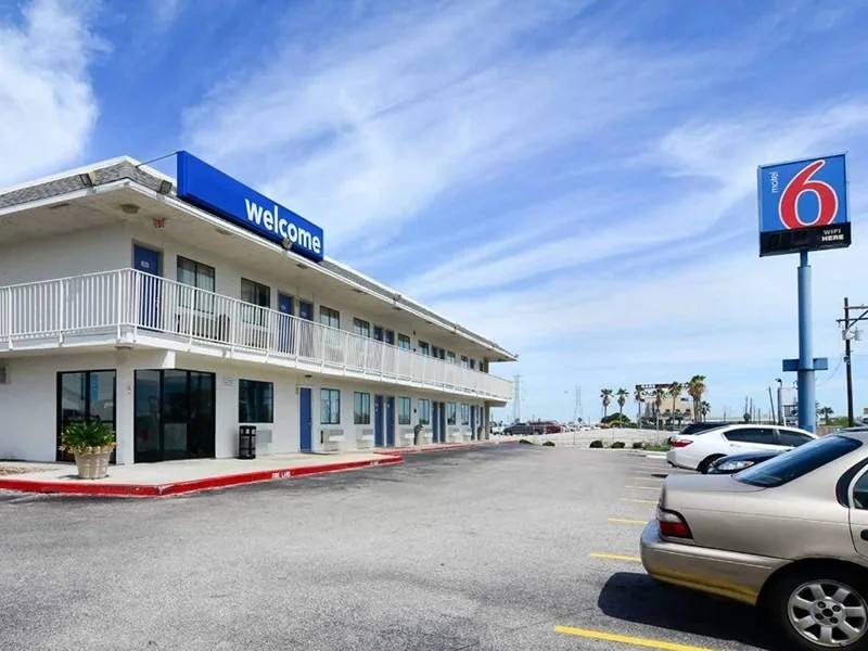 Motel 6 Galveston, TX