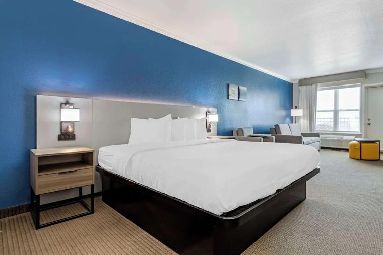 Comfort Inn & Suites Galveston Central Island near Pier