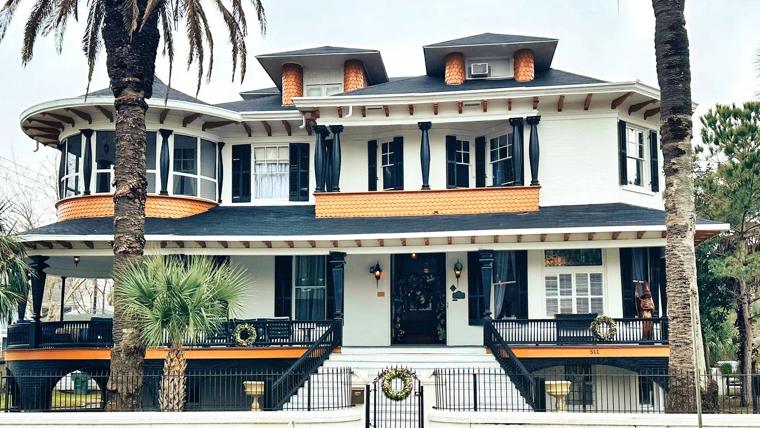 The Mansion on 17th